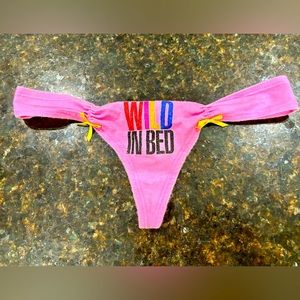🤫 Victoria Secret low rise ‘WILD IN BED’ thong panty size: XS